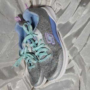 Skechers shoes. Size 3.  Kids shoes